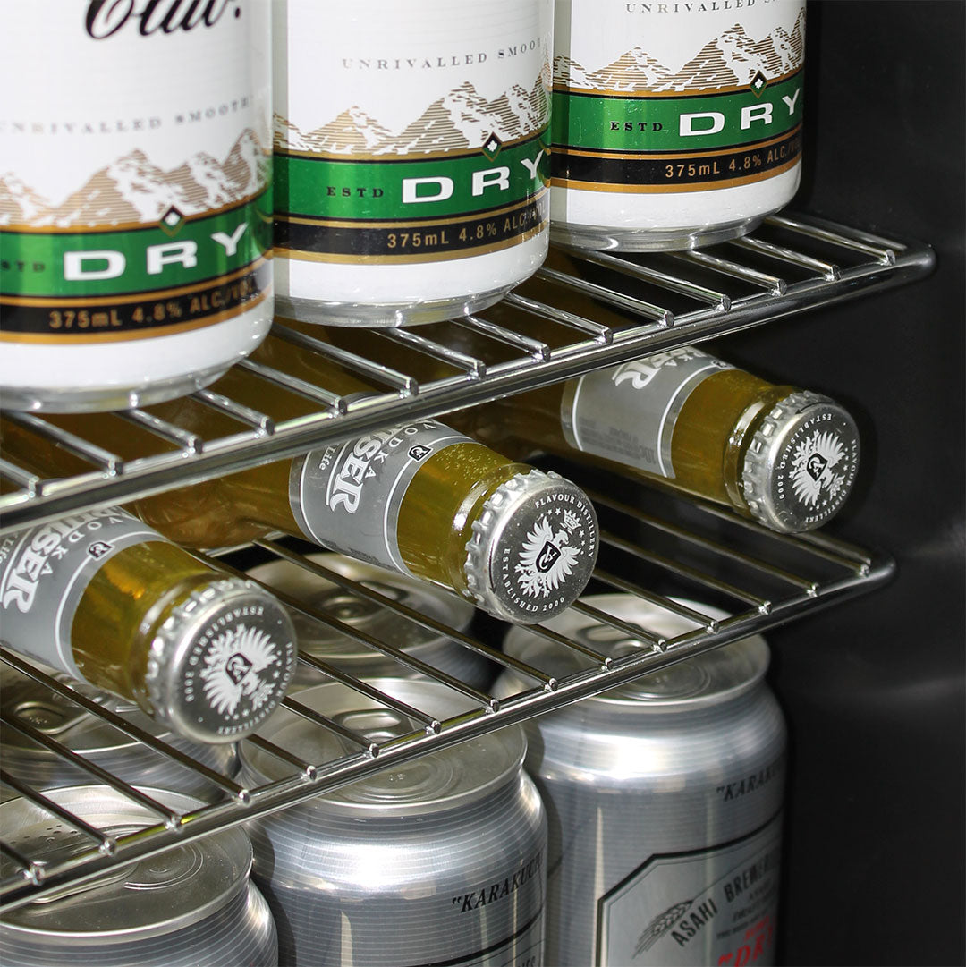 Schmick HUS-SC50AB bar fridge - glass door detail