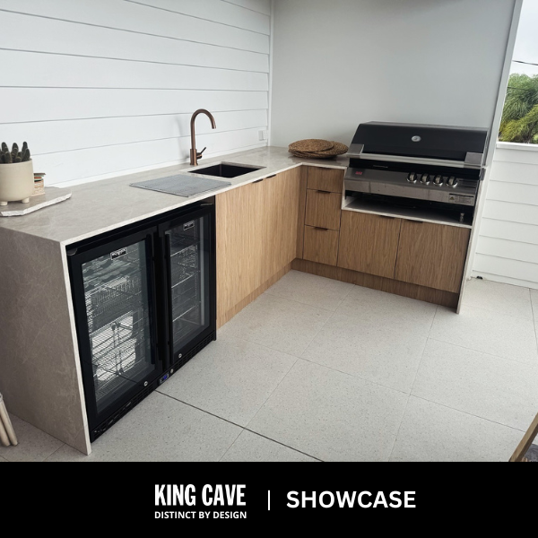 Schmick SK246-B-HD bar fridge - angle view