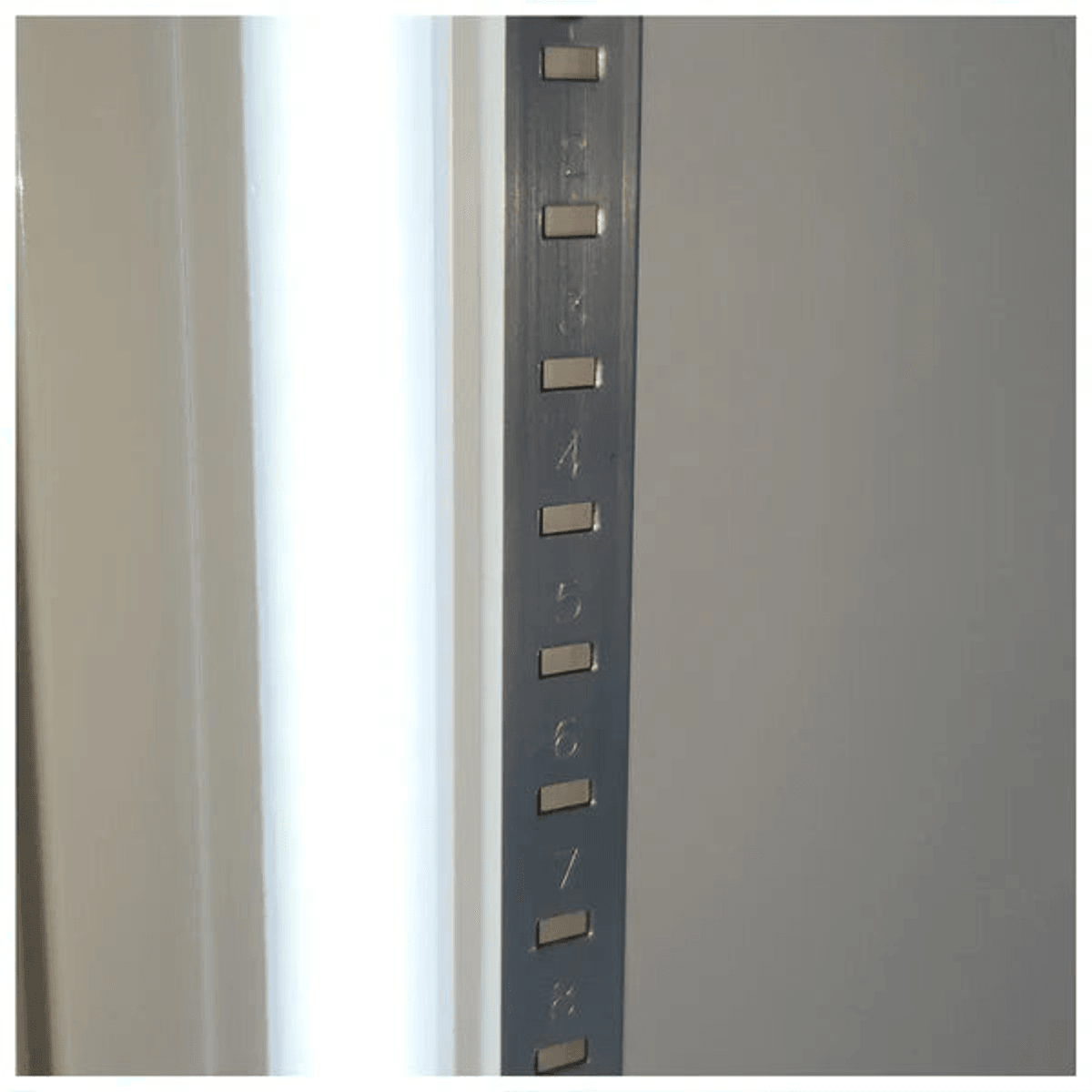 HUS-SC372B — Schmick HUS-SC372B bar fridge - glass door detail