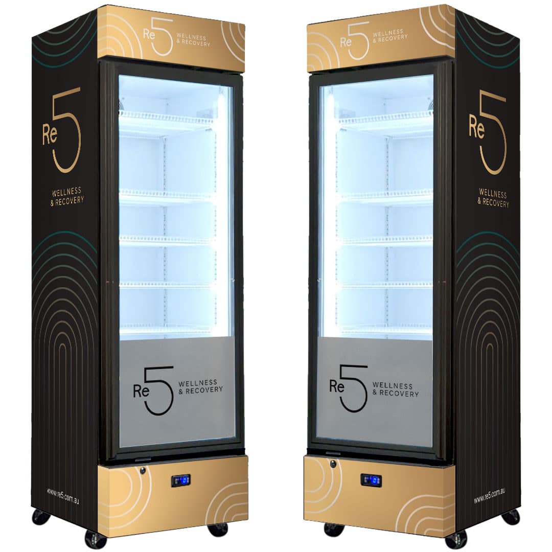 RE5 branded bar fridge