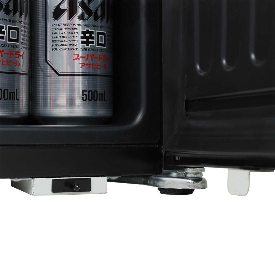 Great Northern BC70B-BTS-GOLD bar fridge - handle detail