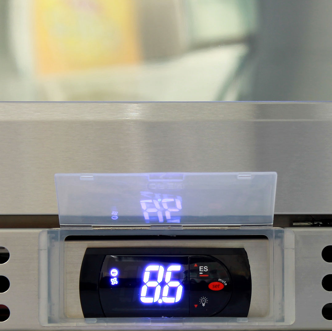 Rhino GSP1H-SS - Outdoor Bar Fridge Keeping Beers Cold In 40°C Temperatures